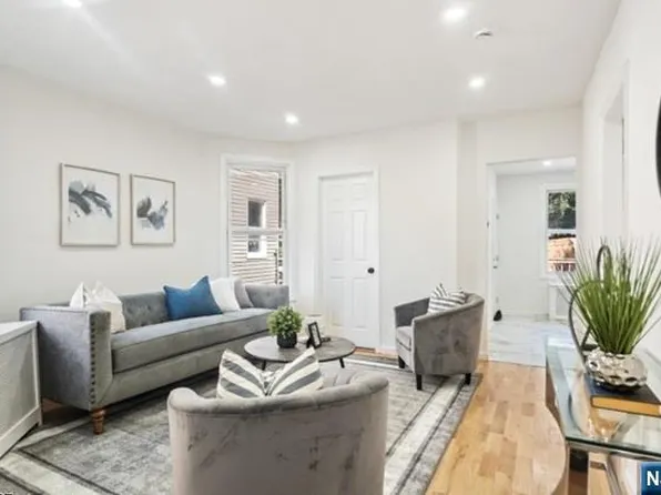 294 N Park St, East Orange, NJ 07017