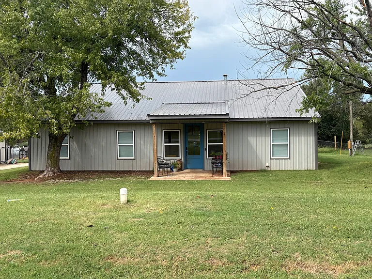 904 County Street 2983 — Photo 1