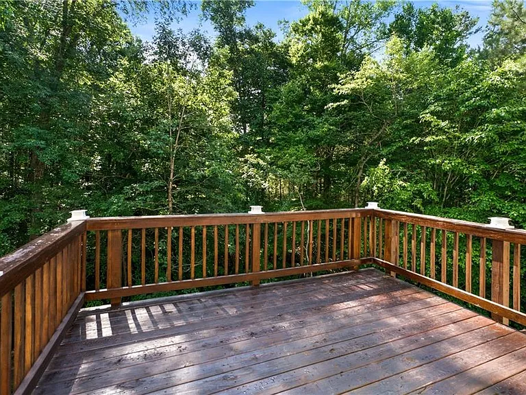 1268 Mitford Ln — Photo 12