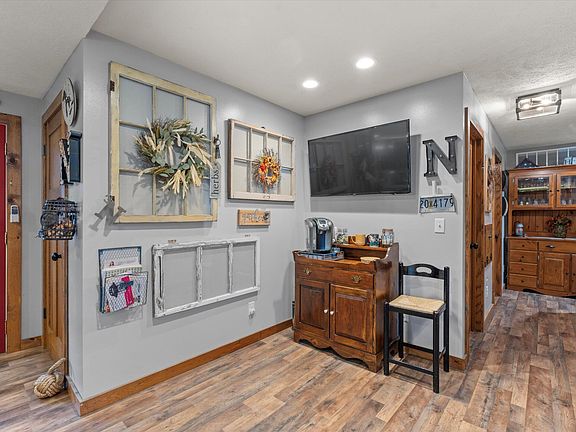 4th image of 70367 Lakeview Dr