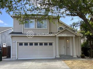 327 Parkside Dr, Suisun City, CA 94585