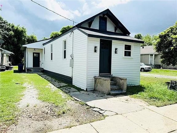 2nd image of 430 Ocean Ave
