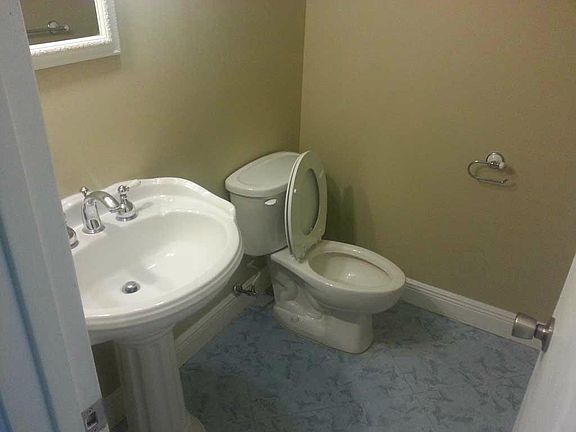 5th image of 709 Lori Dr APT 110