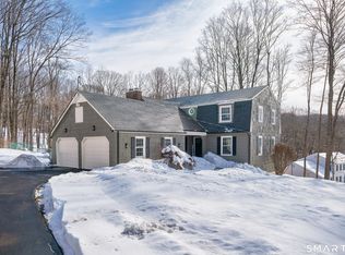 34 Lindencrest Drive, Danbury, CT 06811