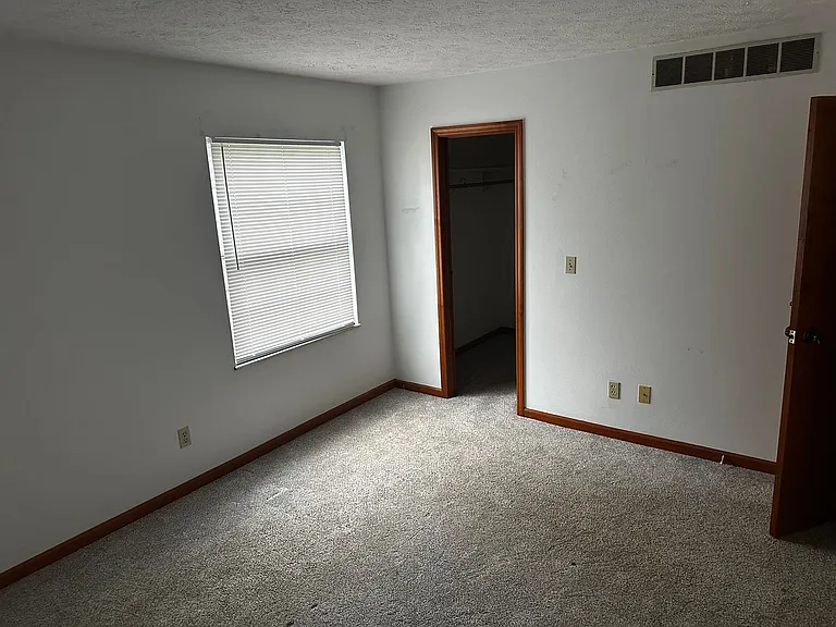 1604 S Pinestone Ct — Photo 5