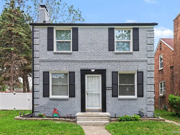 16682 Robson St, Detroit, MI 48235