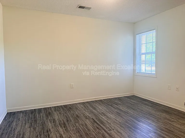2031 Wolfmill Dr #103-A — Photo 11
