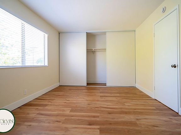 5th image of 3196 Pearl Ave
