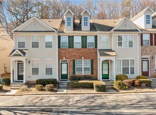 1331 Penhurst Dr, Lawrenceville, GA 30043