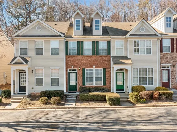 1331 Penhurst Dr, Lawrenceville, GA 30043