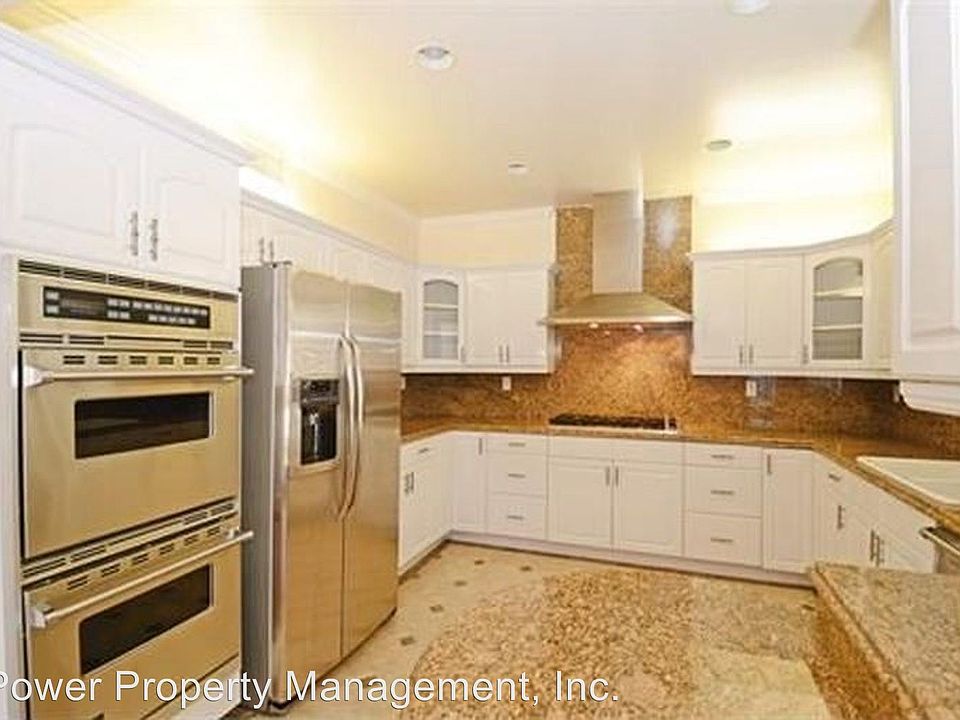 1st image of 1253 Granville Ave APT 4
