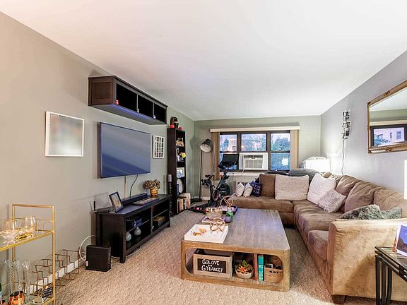 2nd image of 3131 138th St APT 3C