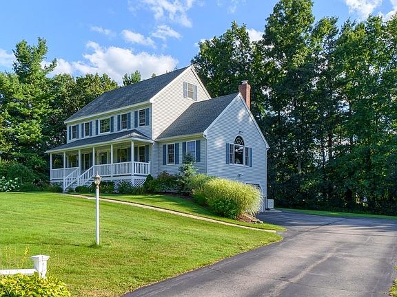 2nd image of 10 Danielle Dr