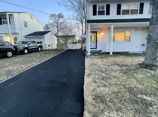722 Oak St, Lakehurst, NJ 08733