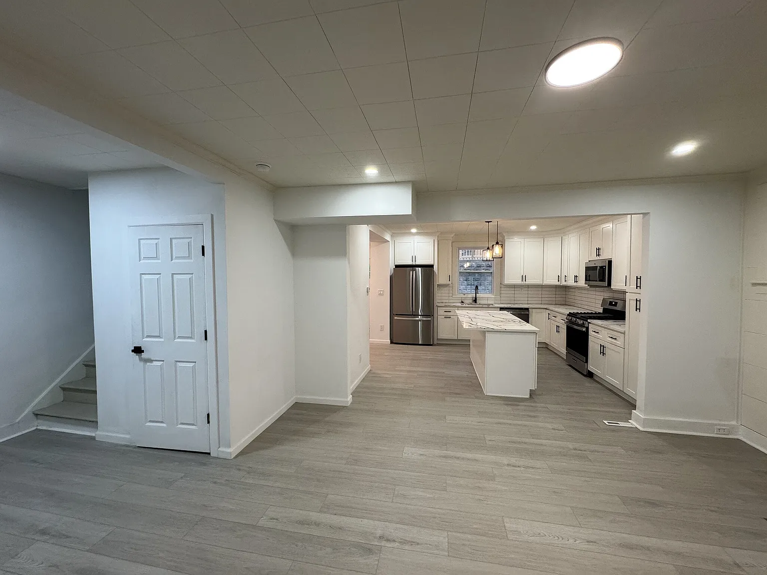 4 bed, 2.5 bath, 1766 sqft, $2,000 — Photo 2