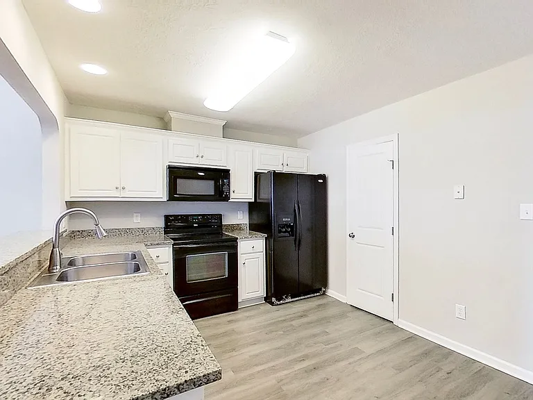 729 Whispering Willow Way — Photo 7