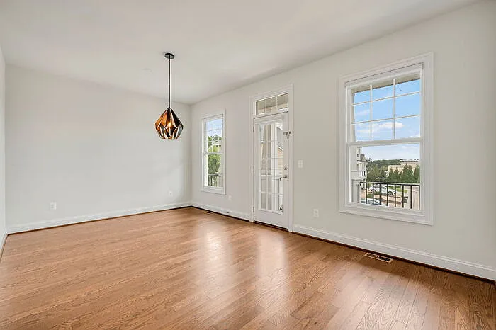 5413 Hickory Ann Dr — Photo 15