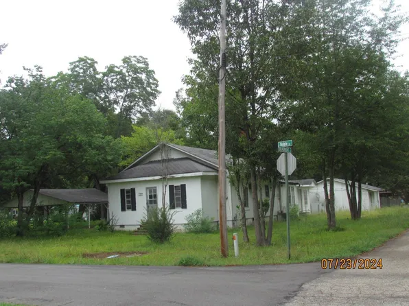 1100 N Noble St, Hamburg, AR 71646