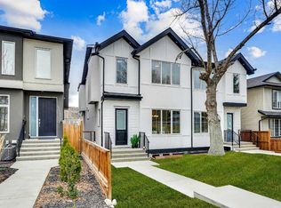 4709 NE 19th Ave NW, Calgary, AB T2B 0S5