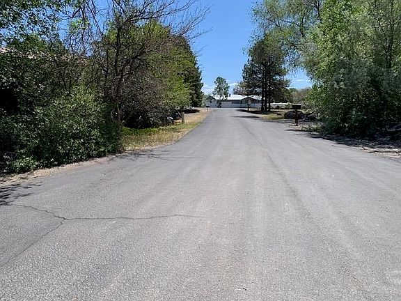 3rd image of 570 SW 2nd Ct