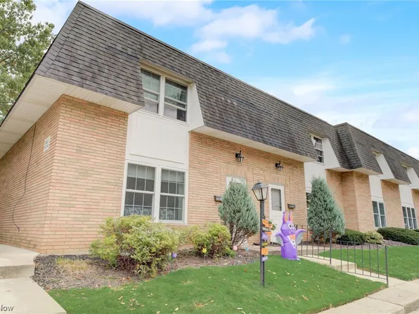 6901 N Parkway Dr, Middlebrg Hts, OH 44130
