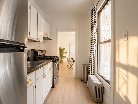 5th image of 173 N 7th St #1F