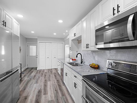 4th image of 8455 7th St N