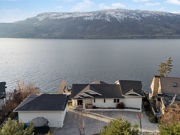 1876 Dewdney Rd, Kelowna, BC V1V 2C3
