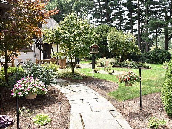 5th image of 1140 Lakemont Dr