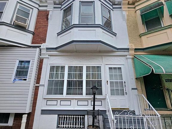 2nd image of 4219 N Darien St