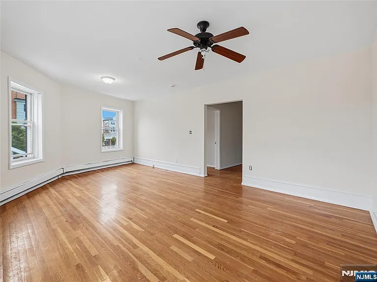 1-2 Hilliard Ave #1 — Photo 7