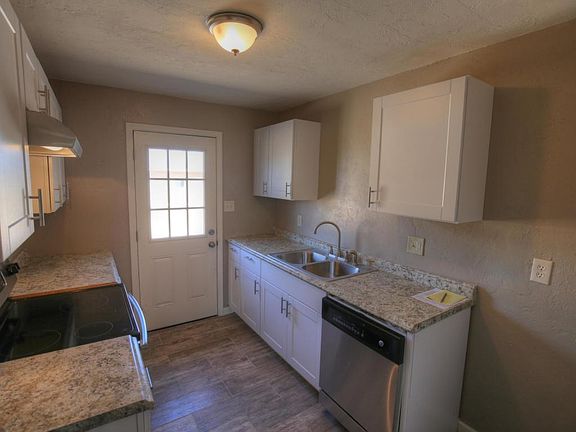2nd image of 1616 W Circle B Dr