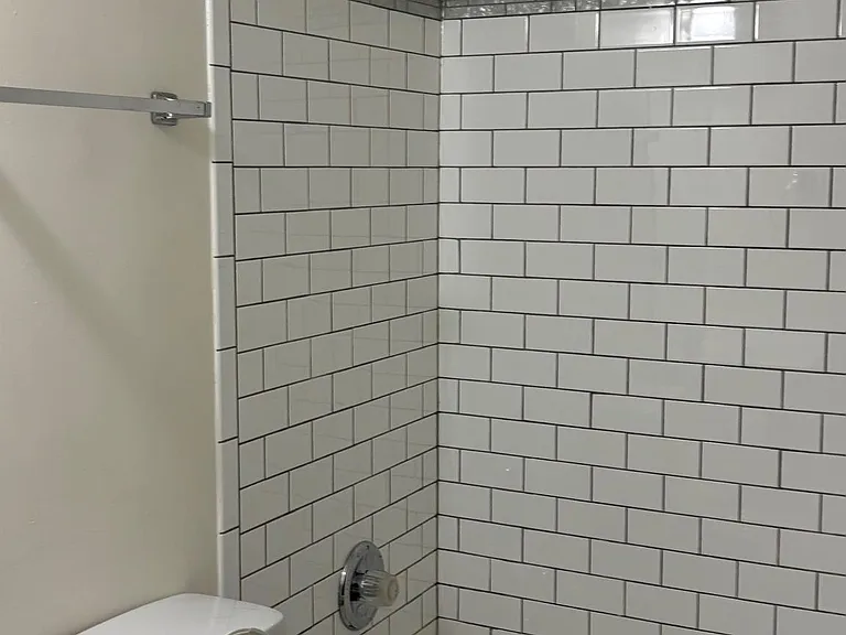 1612 W Lexington St — Photo 16