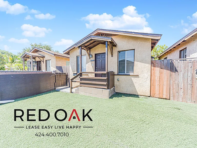 14377 Chatsworth Dr #14377 — Photo 3