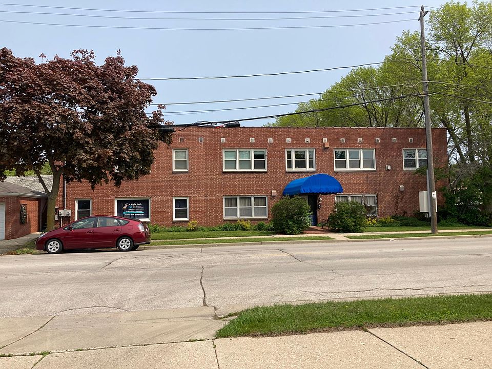 residence is the entire second floor