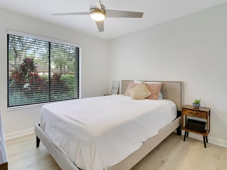 1107 Duncan Cir #102 — Photo 11