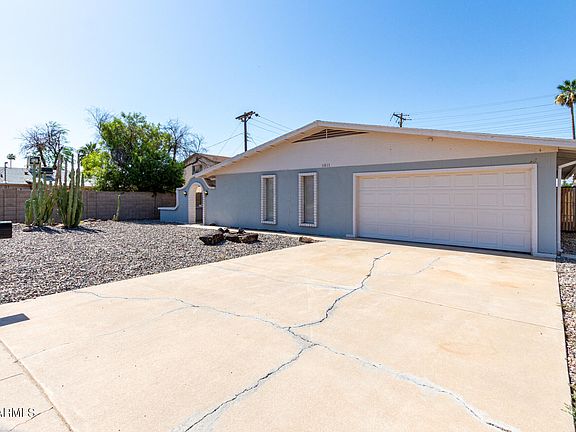 4th image of 3811 W LOMA Lane
