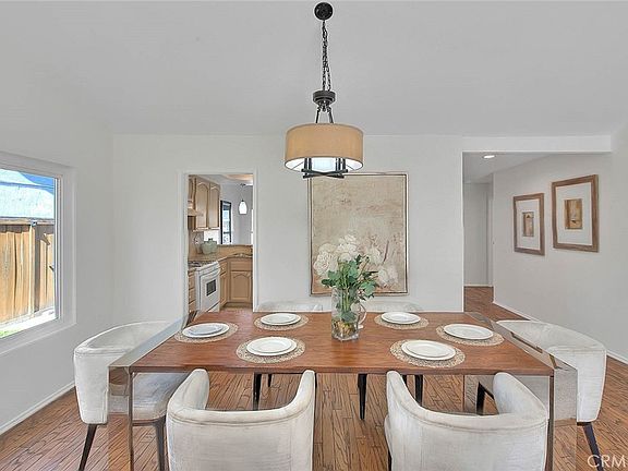 3rd image of 4 Carson