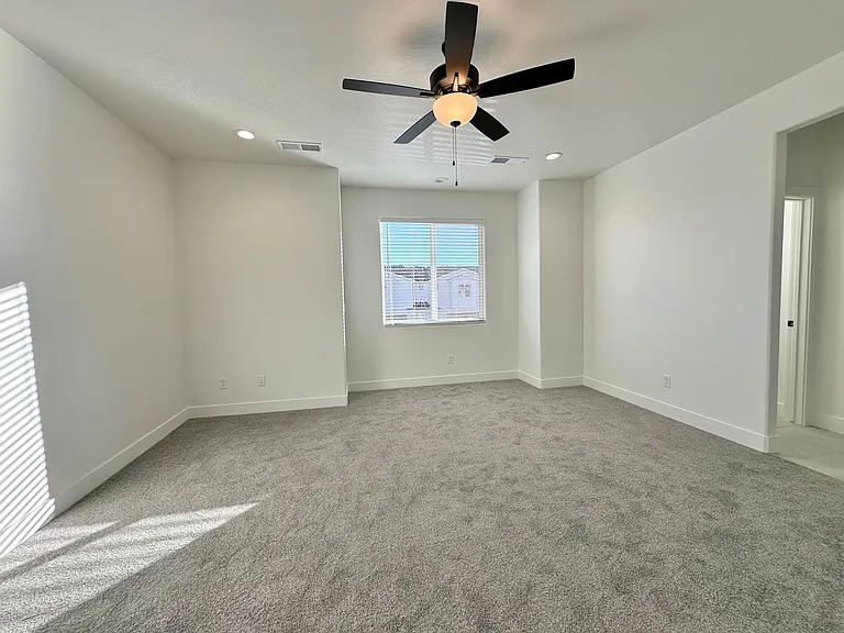 115 N 2480 W — Photo 5
