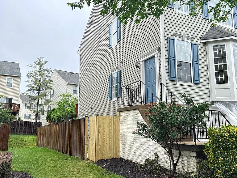 45027 Fellowship Sq — Photo 46