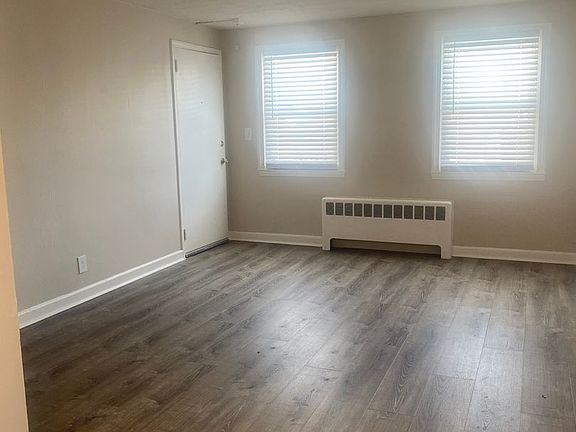 4th image of 102 Shawomet Ave #121-03