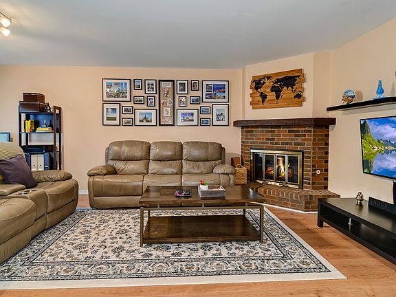 4th image of 750 Cherrywood Ln Unit A