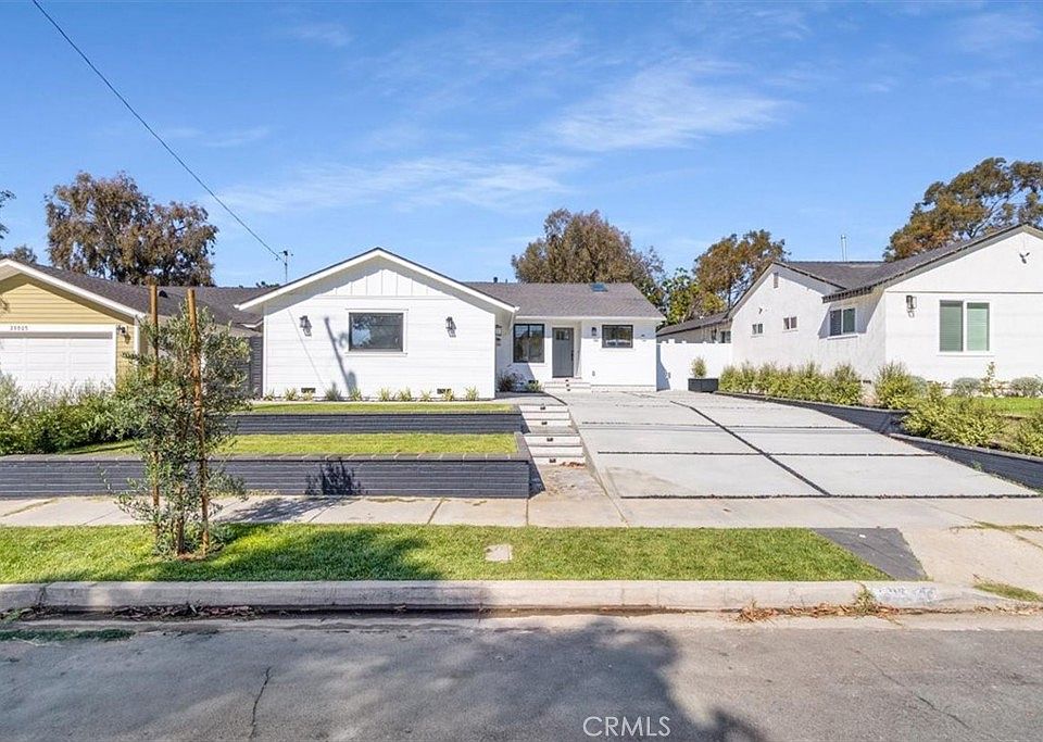 1st image of 20021 Wayne Ave
