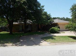 5611 Trail Crest Dr, Arlington, TX 76017