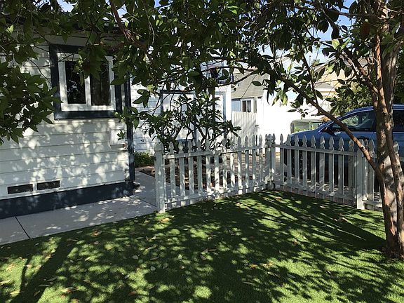 3rd image of 705 Twin Oaks Ave