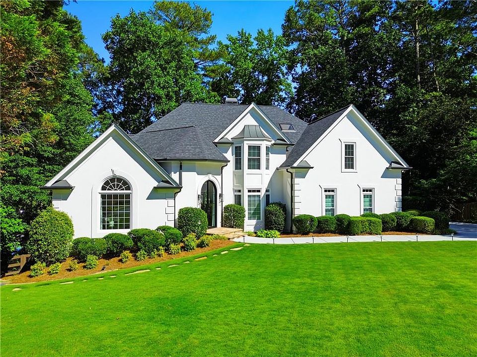 1st image of 224 Webney Dr