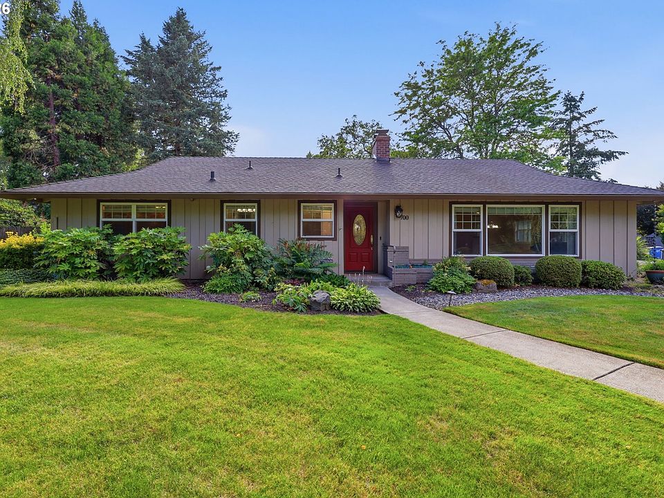 1st image of 700 Umatilla Way