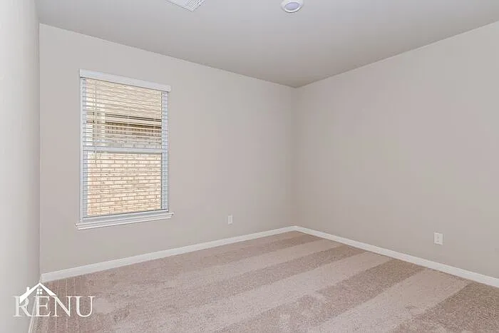 1705 Maroon Dr — Photo 15