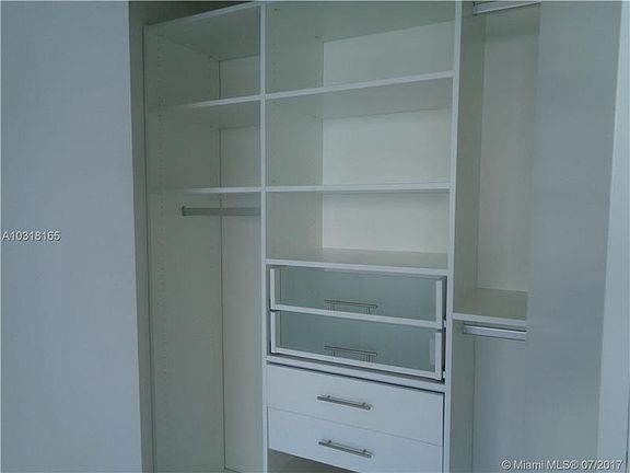 4th image of 200 Biscayne Boulevard Way APT 3503