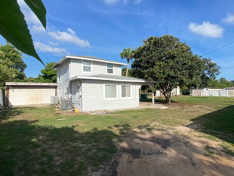 2512 N Dixie Fwy — Photo 2